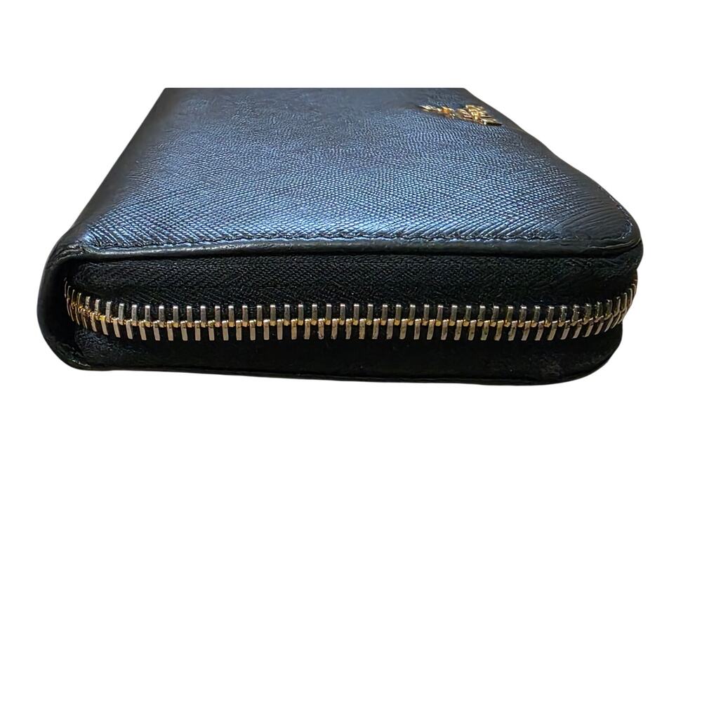 Prada Large Saffiano Leather Wallet. - Picture 7 of 16